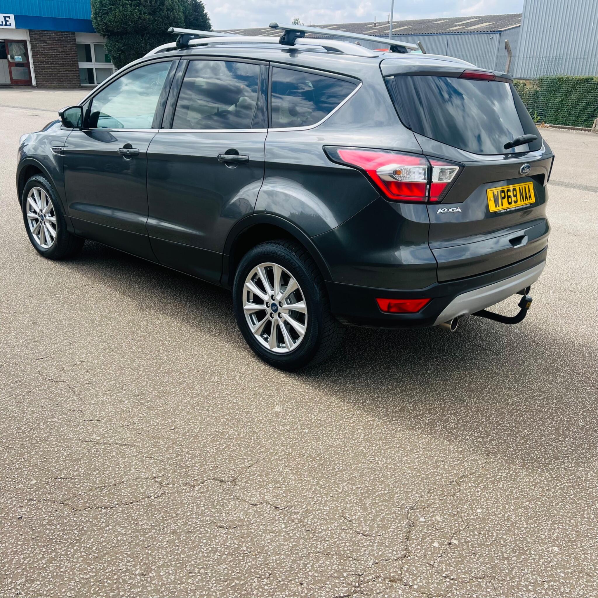 Ford Kuga view 10