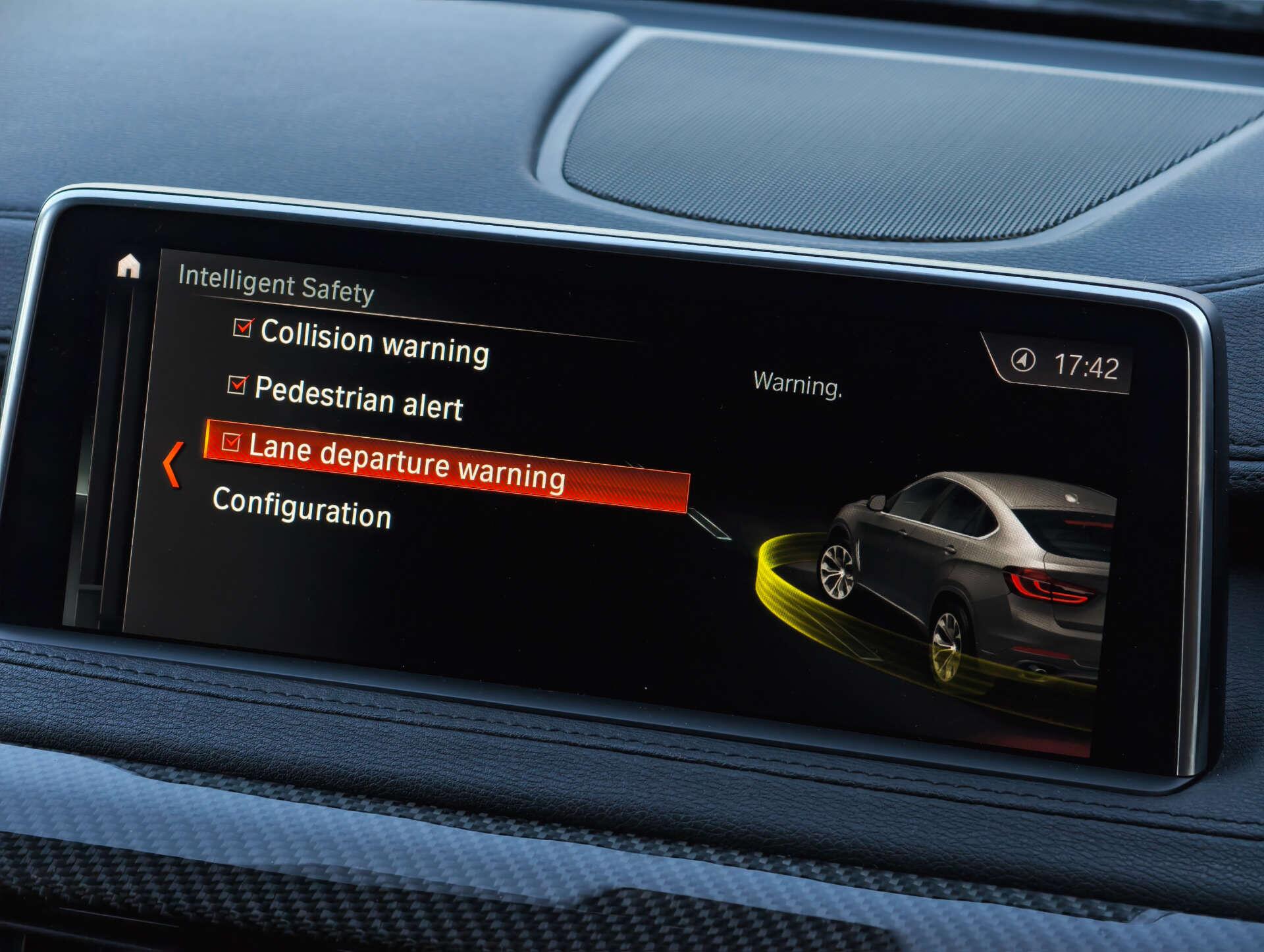 BMW X6 view 54