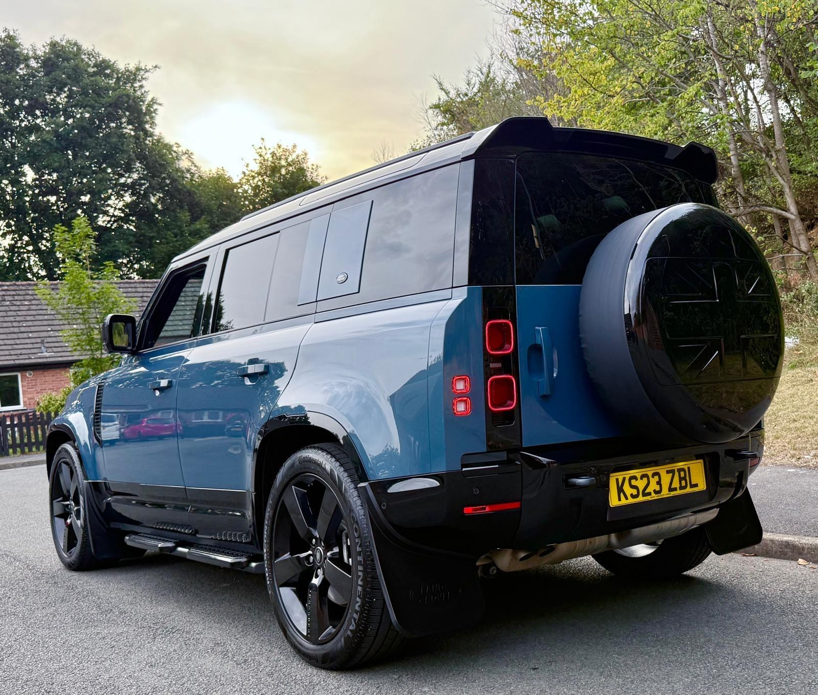 Land Rover Defender view 9