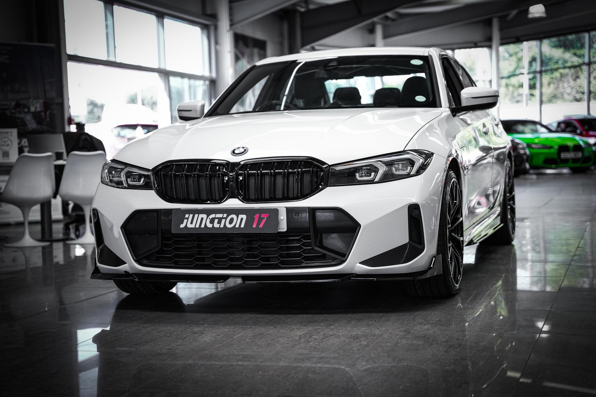 BMW 3 Series view 12