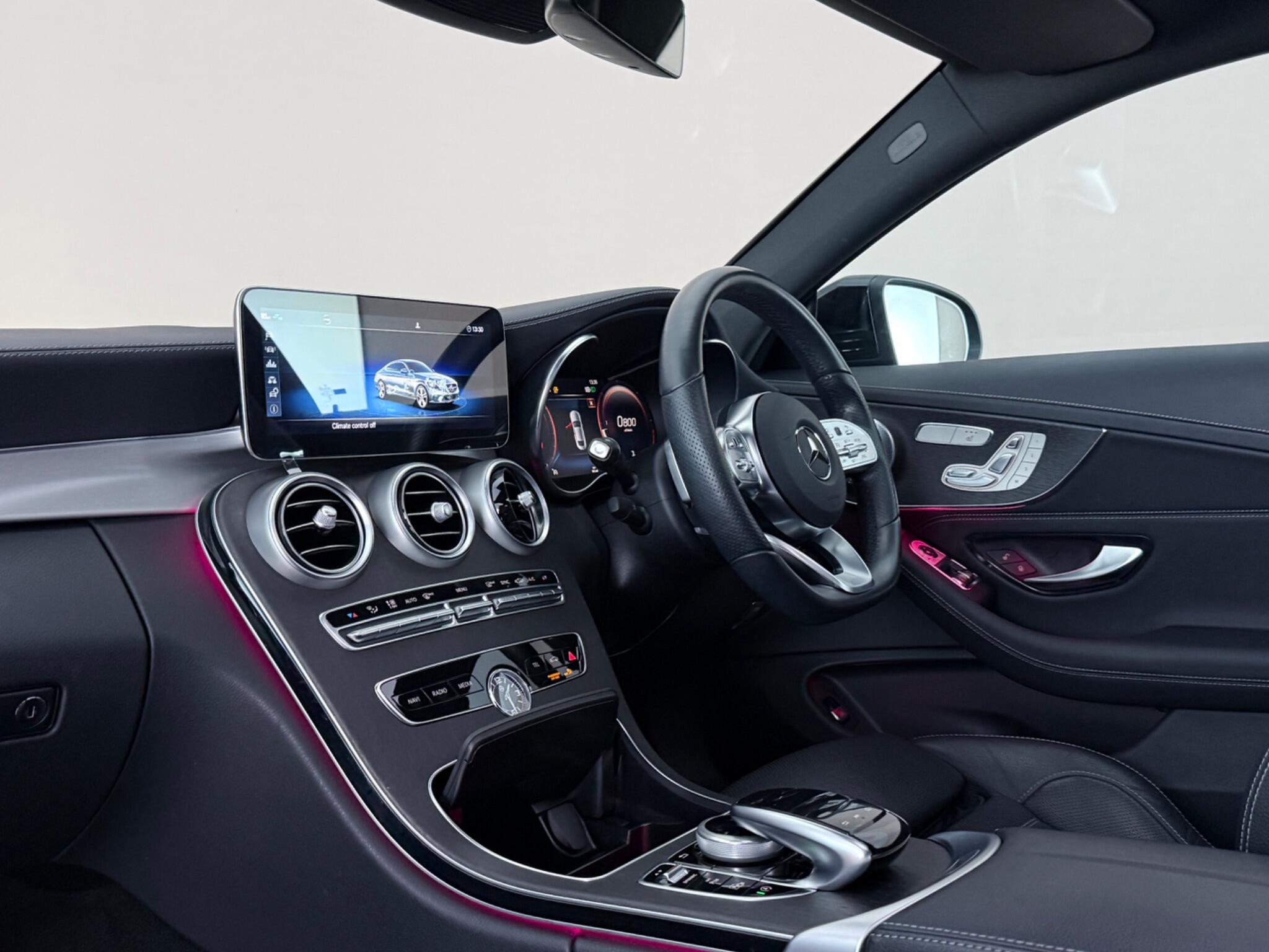 Mercedes-Benz C-Class view 4