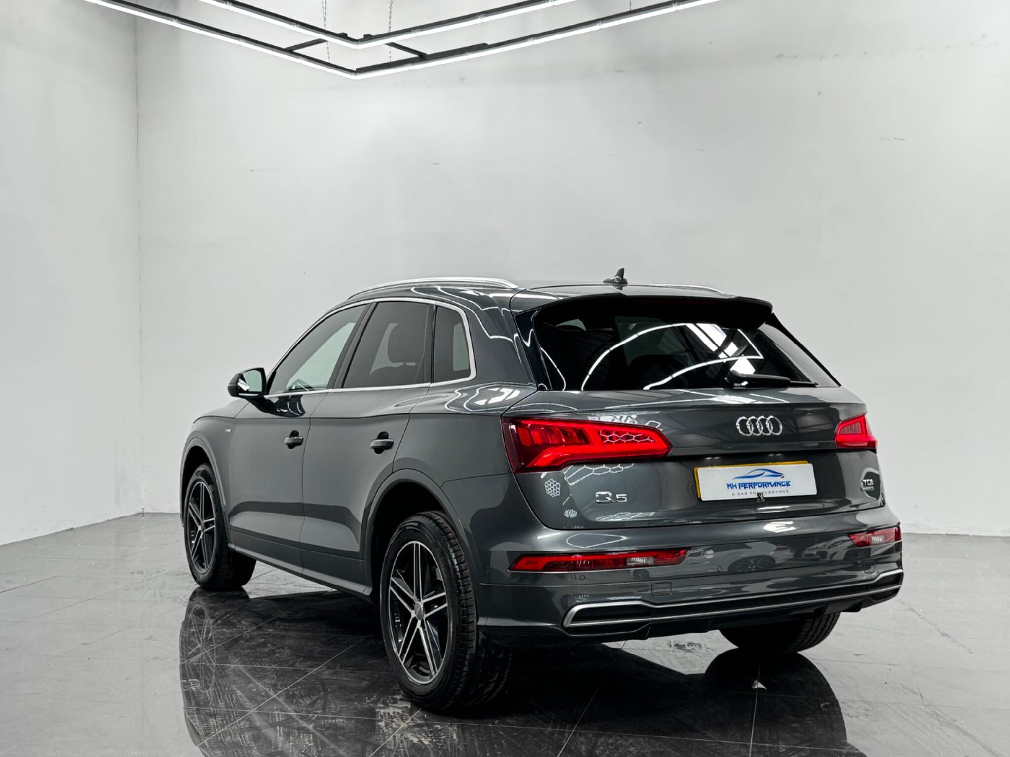 Audi Q5 view 34