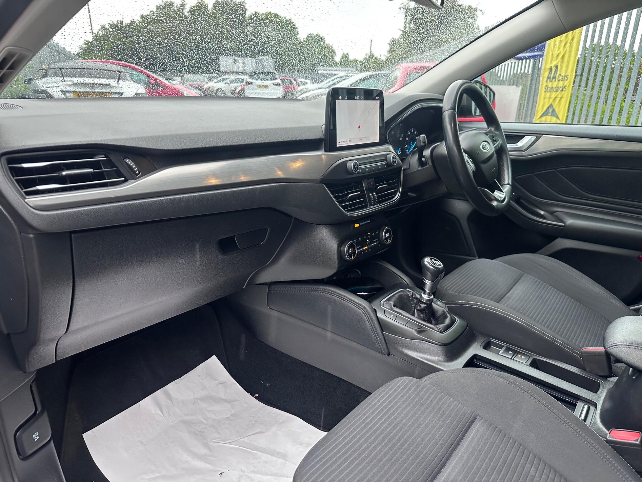 2019 Ford Focus image 19