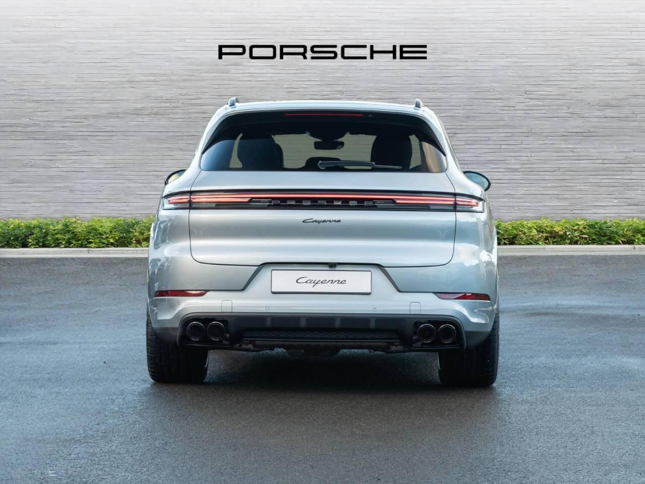 Porsche Cayenne view 7