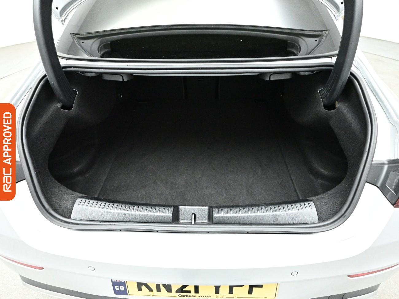 Mercedes-Benz Cla view 26