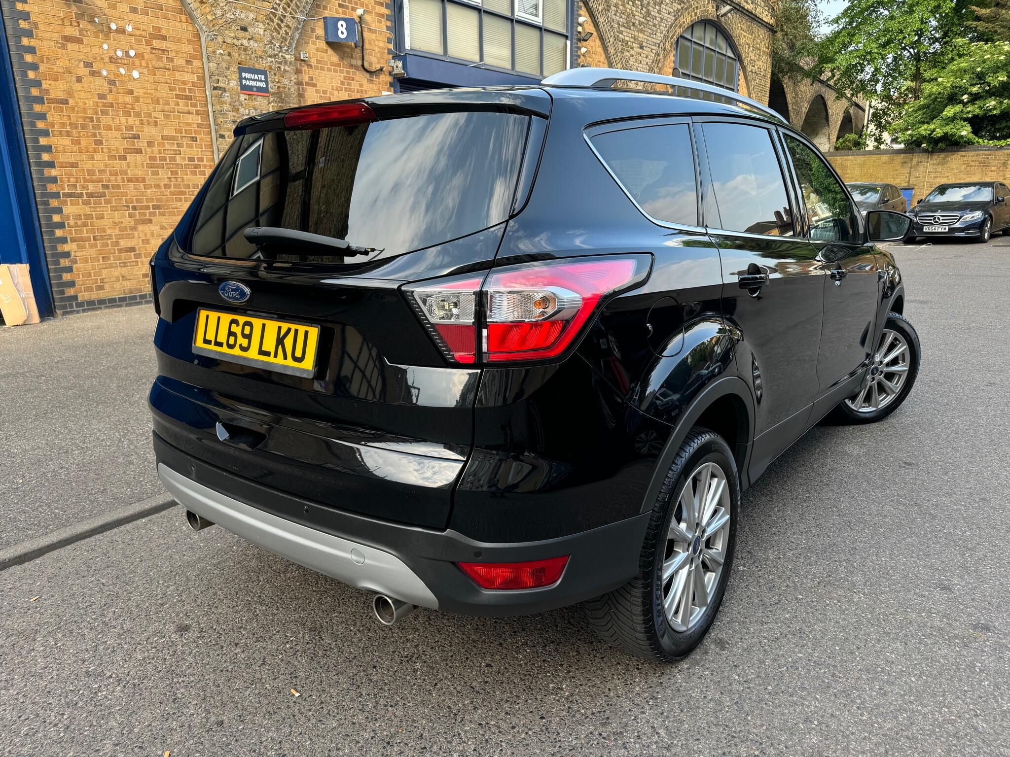 Ford Kuga view 8