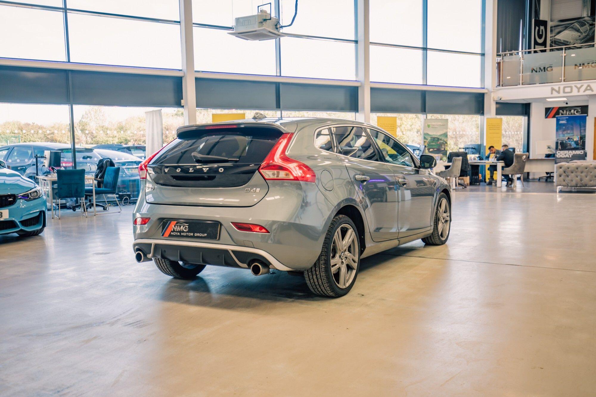Volvo V40 view 25