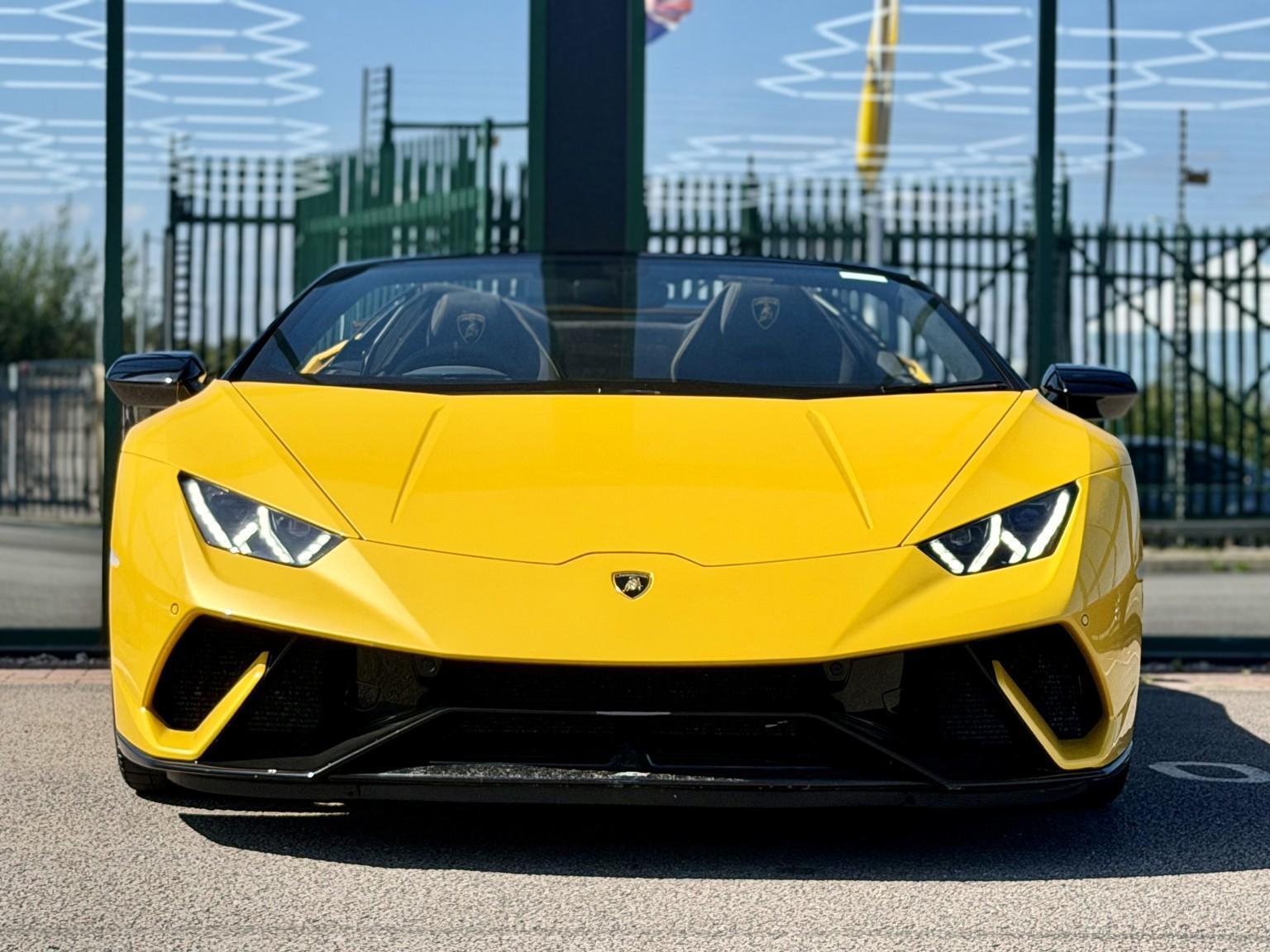 Lamborghini Huracan view 5