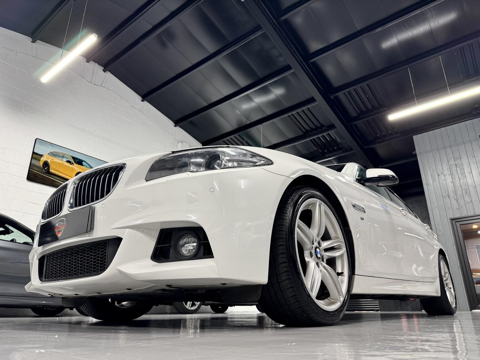 BMW 5 Series view 10