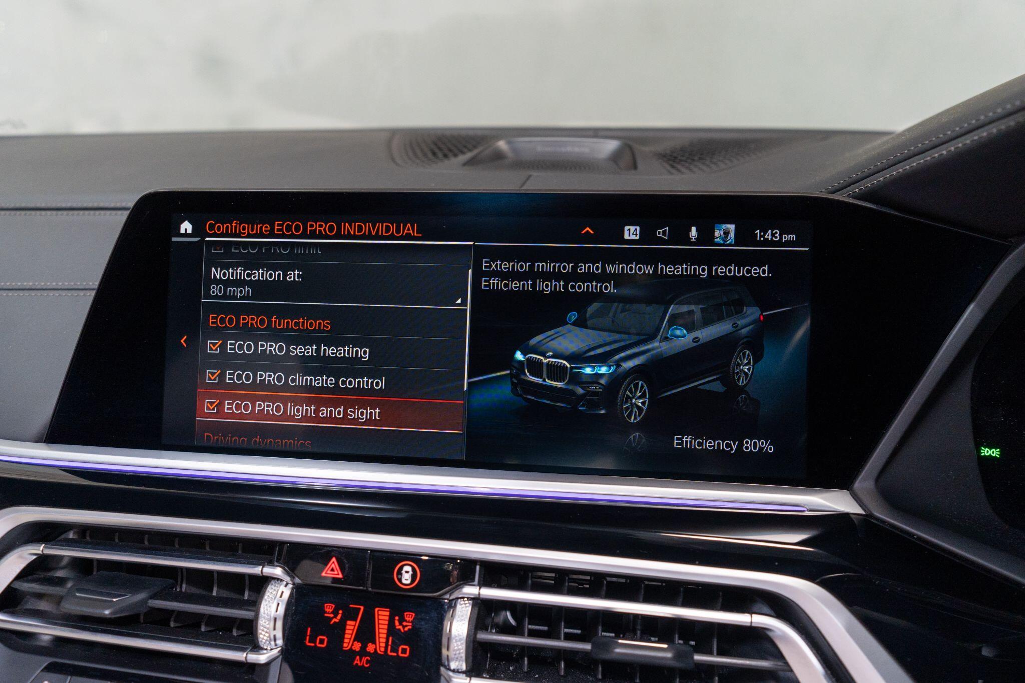 BMW X7 view 24