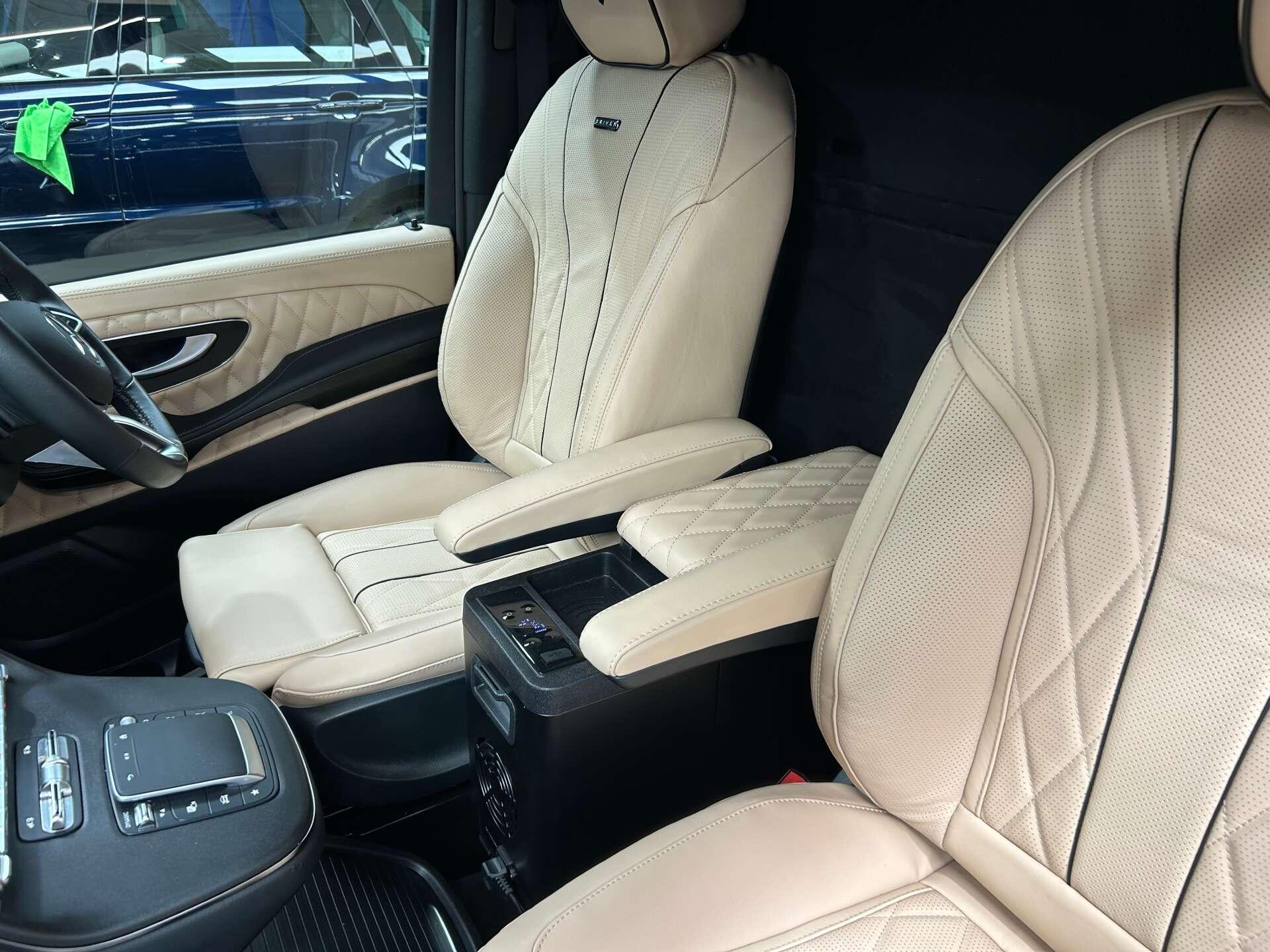 Mercedes-Benz V Class view 45