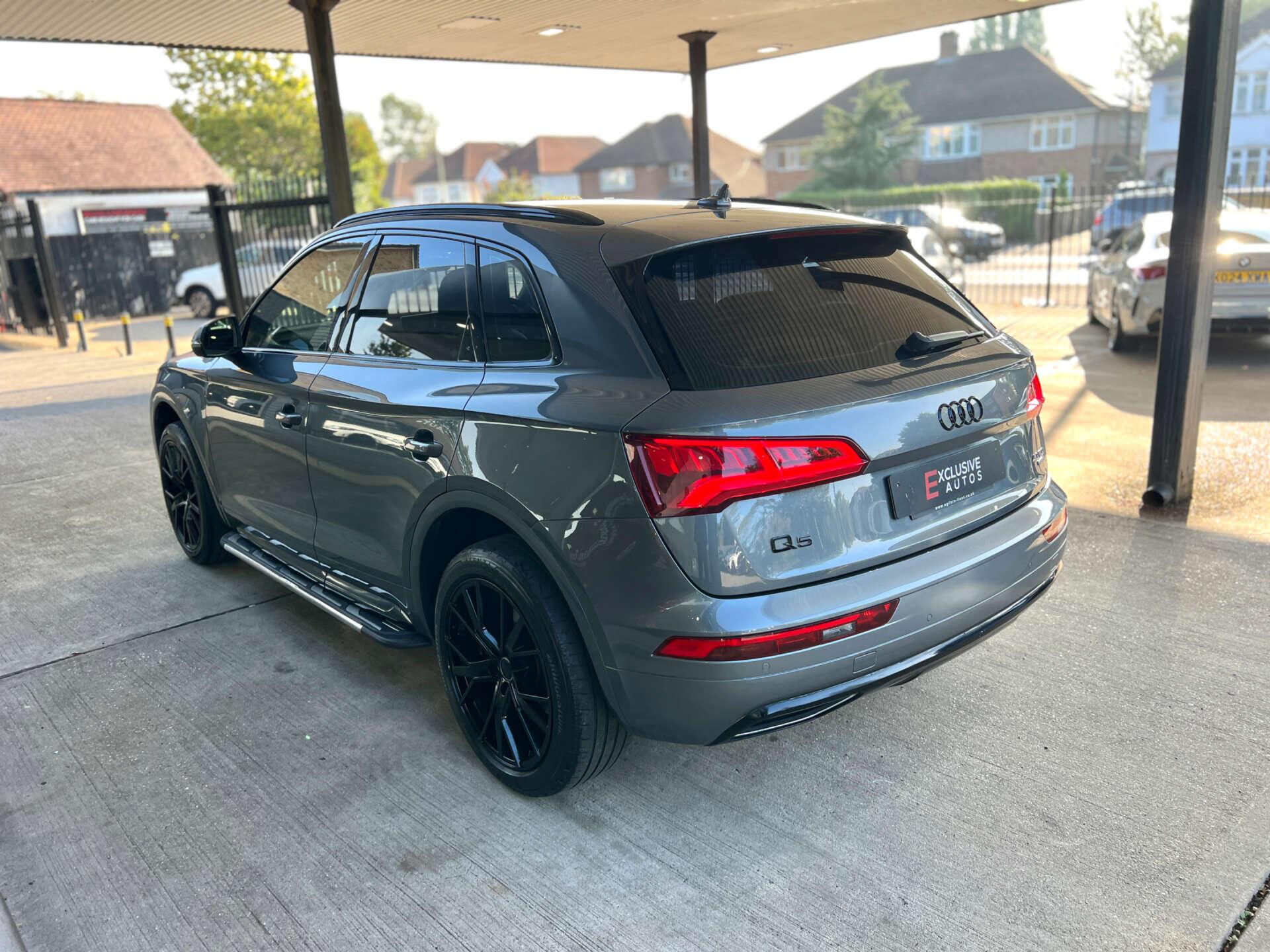 Audi Q5 view 14