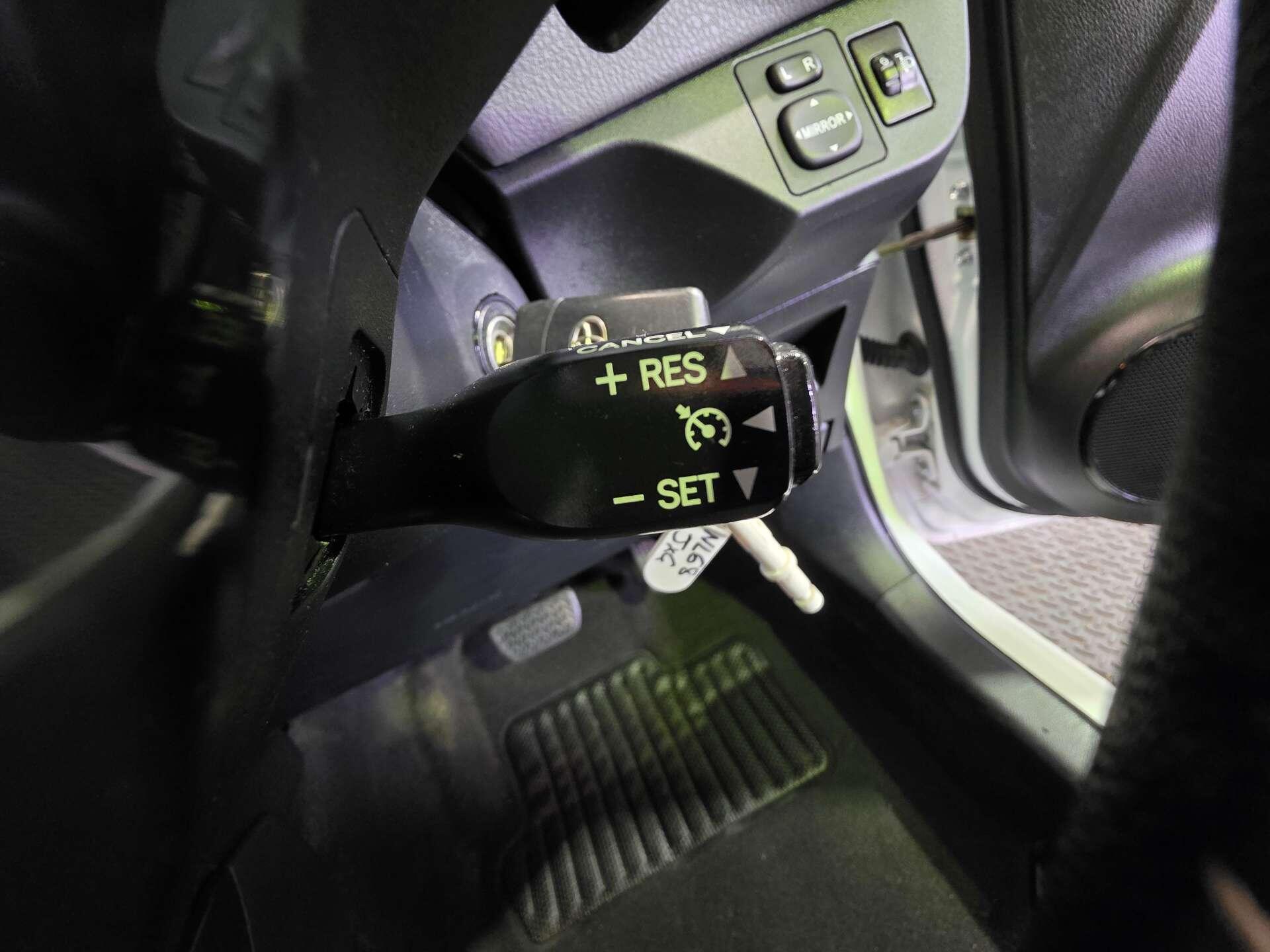 Toyota Yaris view 25