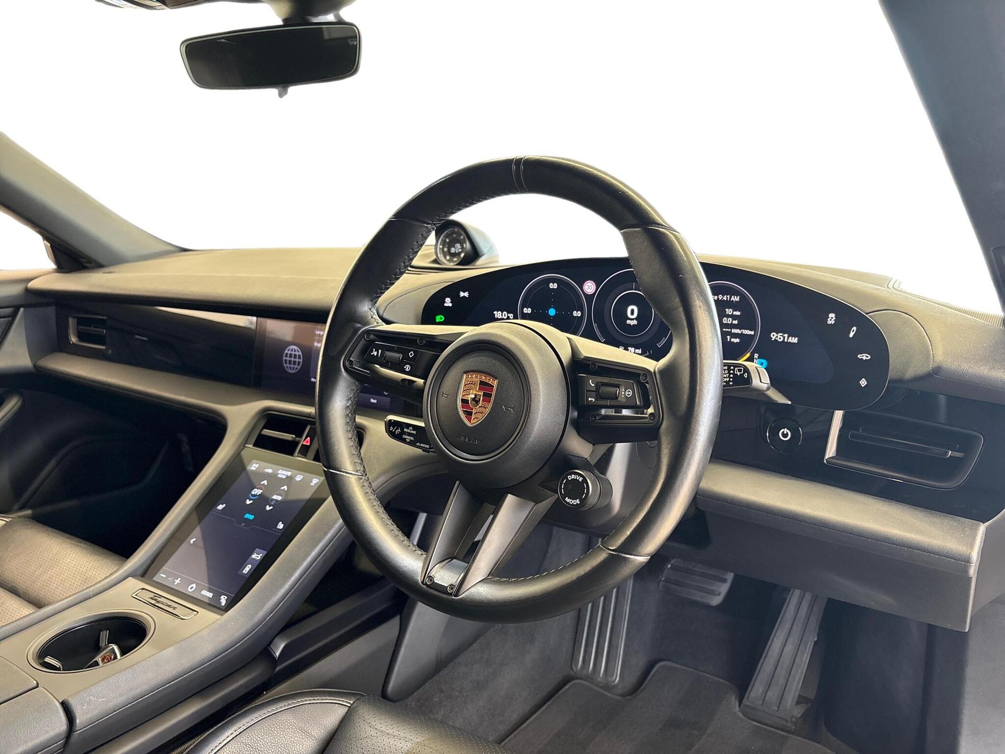 Porsche Taycan view 10