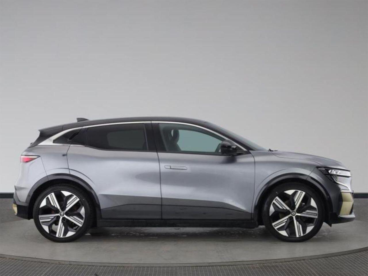 Renault Megane E-Tech view 2