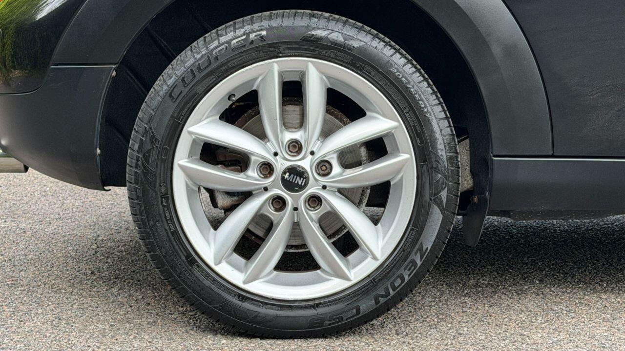 Mini Countryman view 31