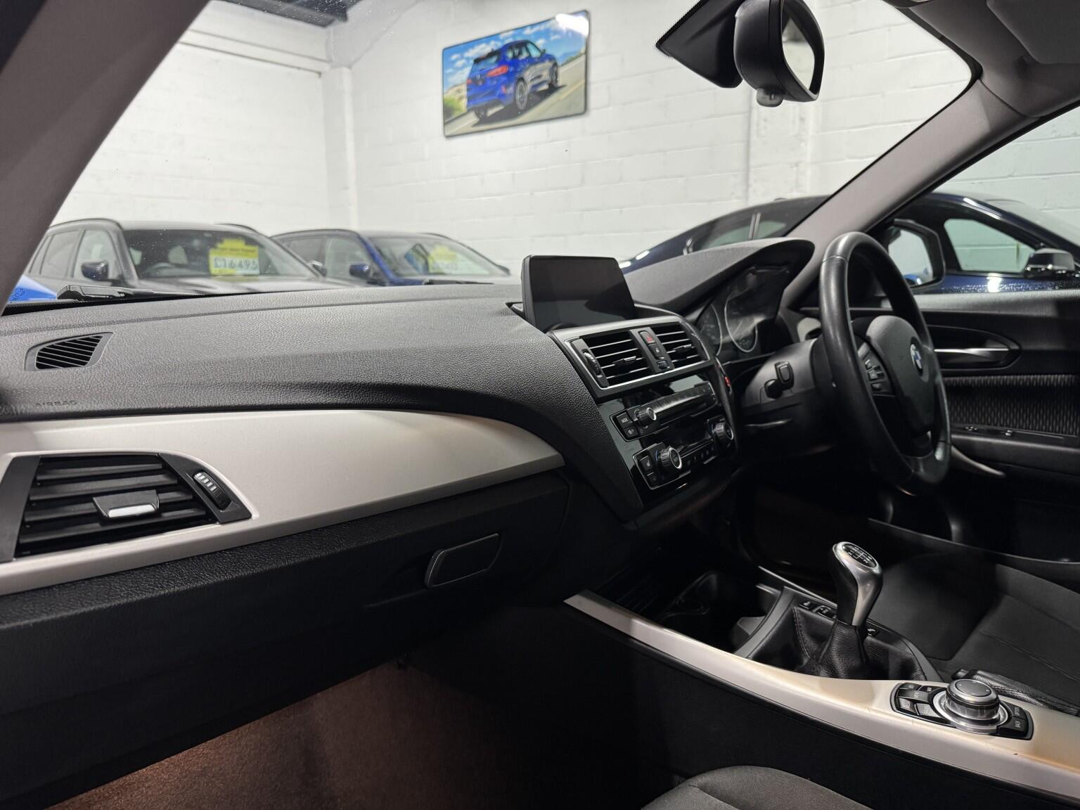 BMW 1 Series view 13