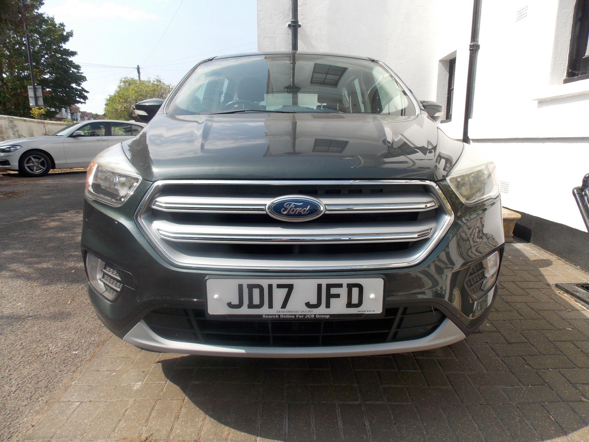 Ford Kuga view 3