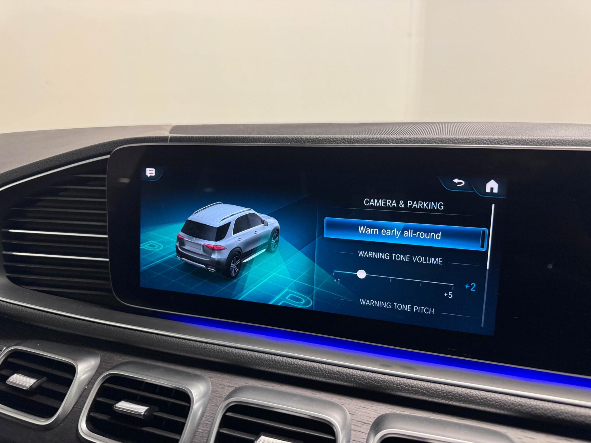 Mercedes-Benz Gle view 54