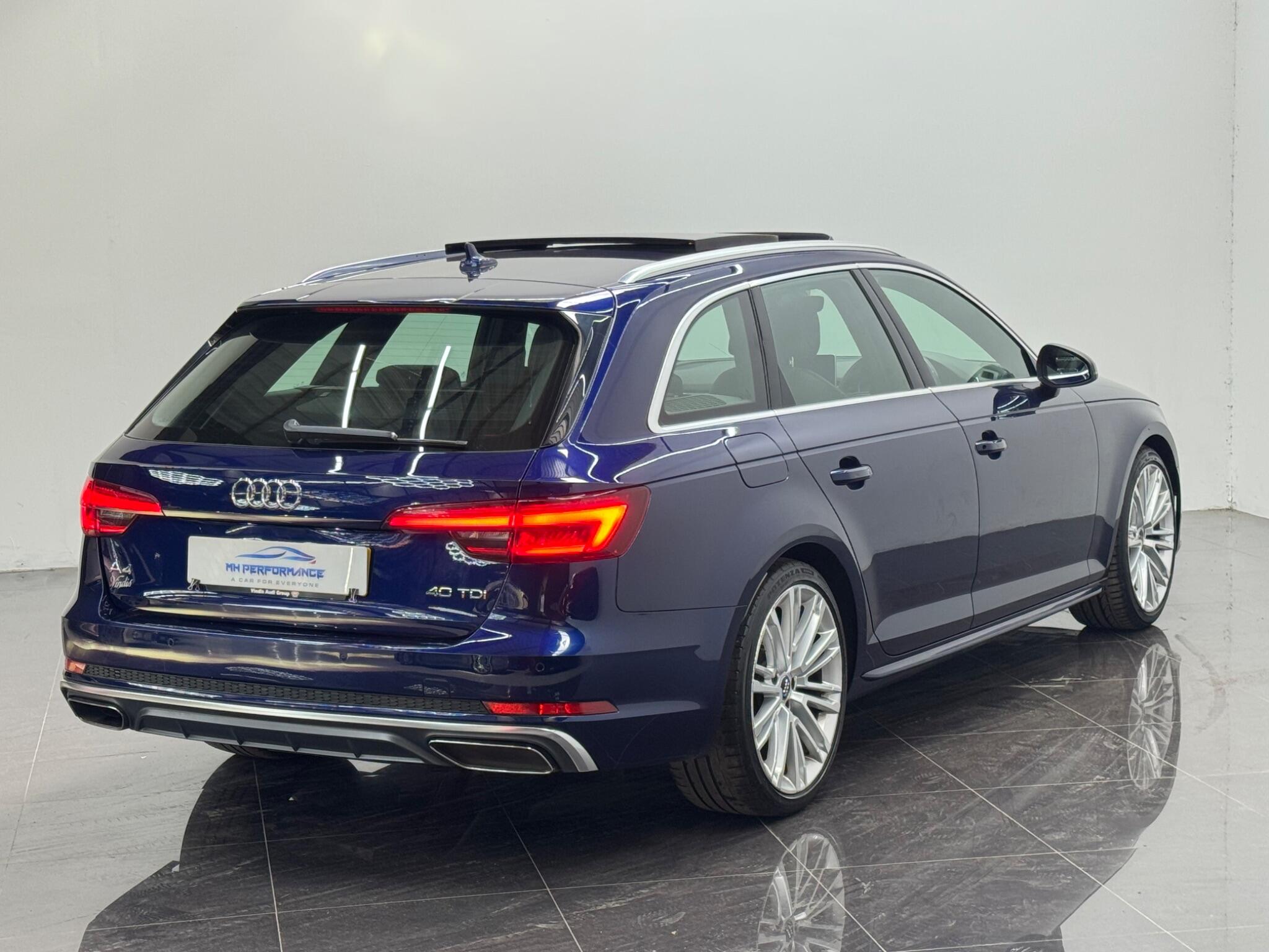 Audi A4 view 9