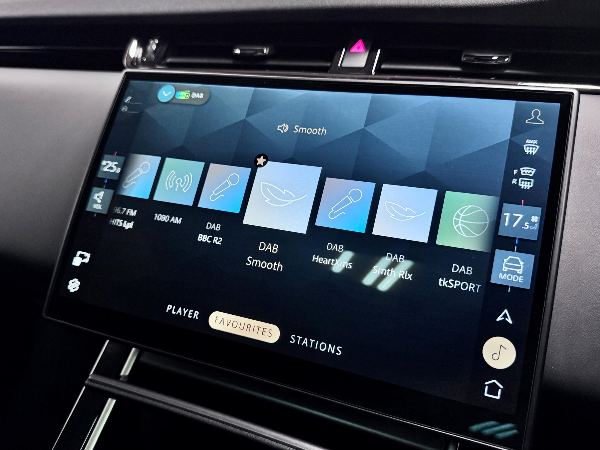 Land Rover Range Rover Evoque view 42