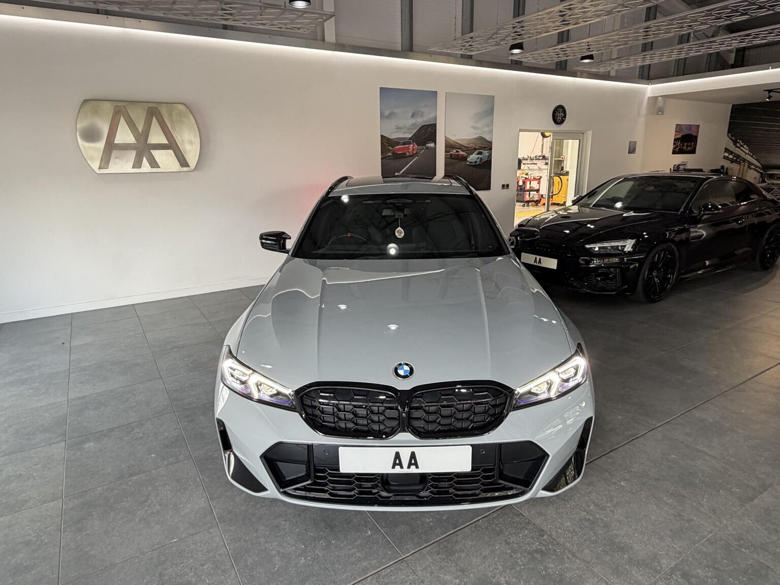 BMW 3 Series view 17