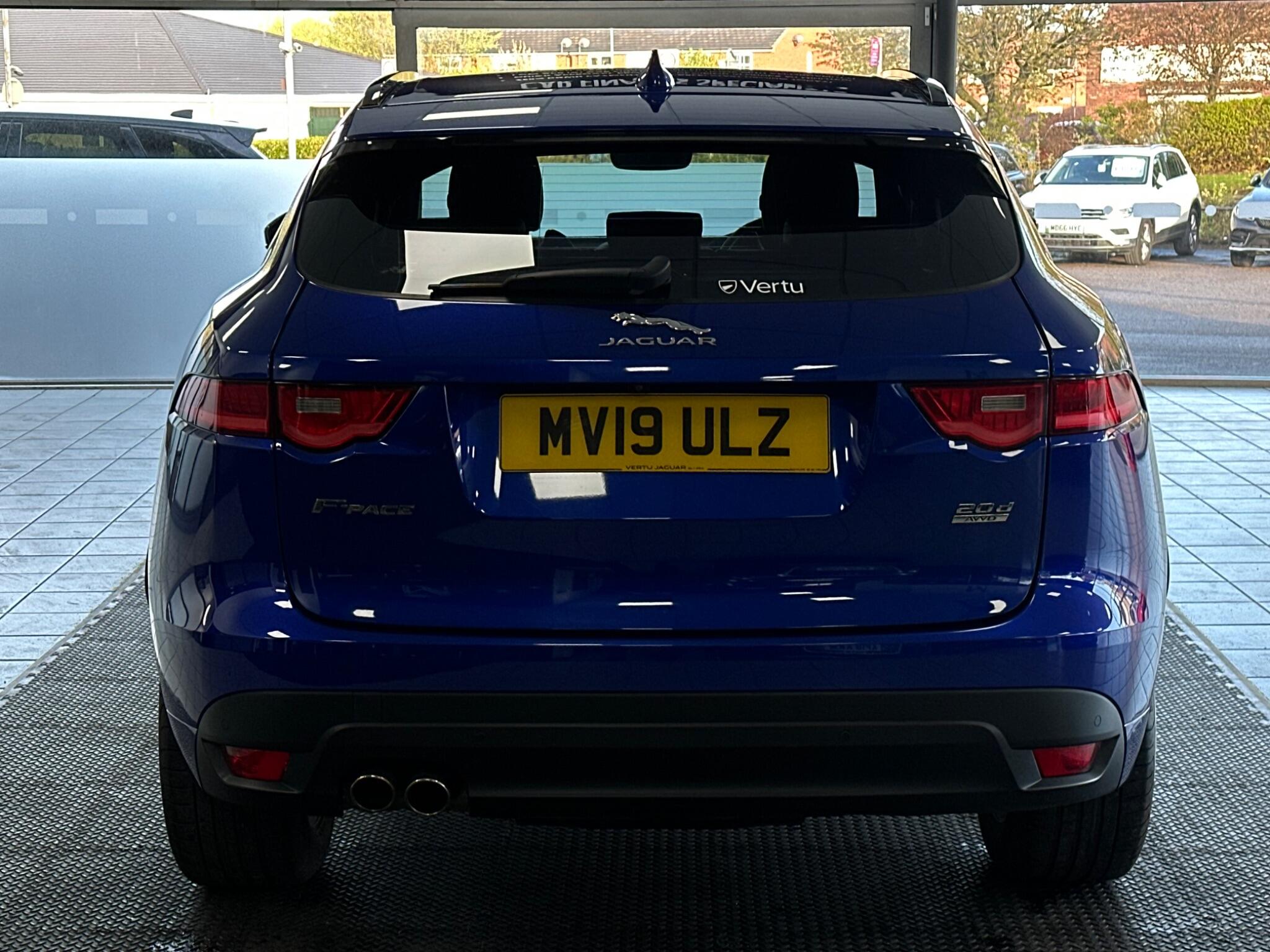 Jaguar F-Pace view 11