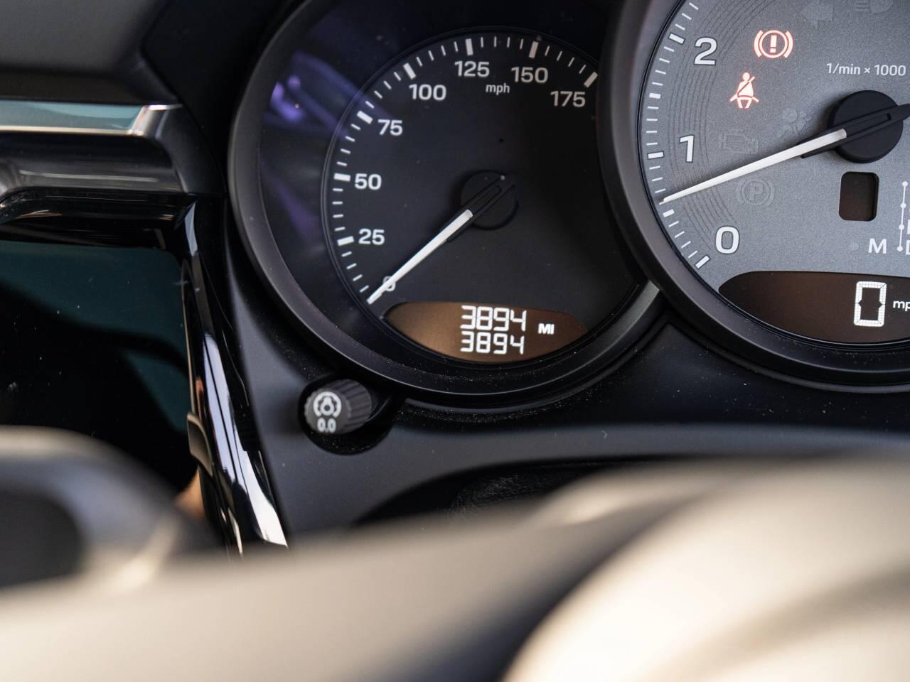 Porsche Macan view 29