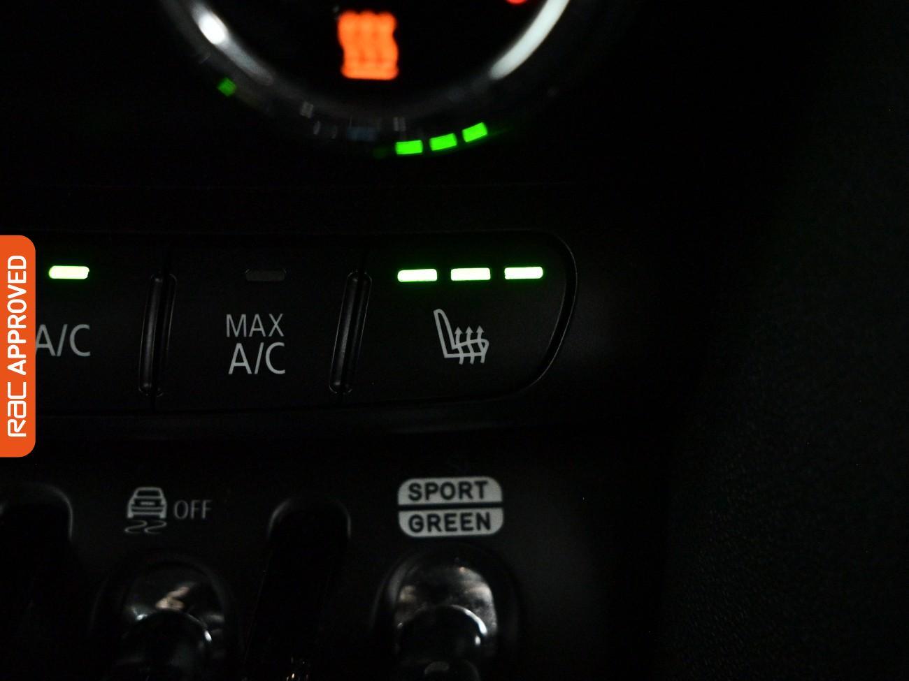 Mini Hatch view 22