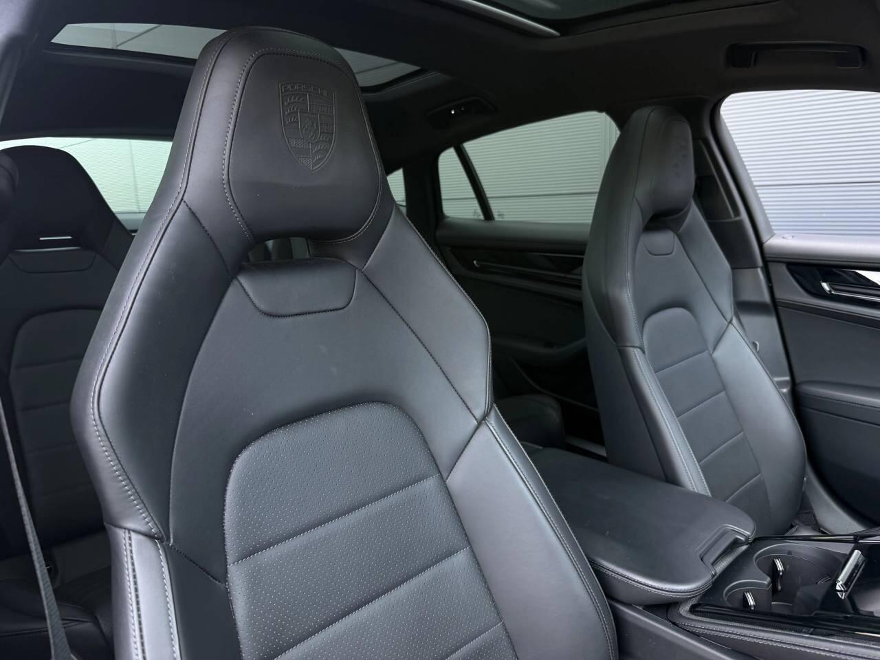 Porsche Panamera view 19
