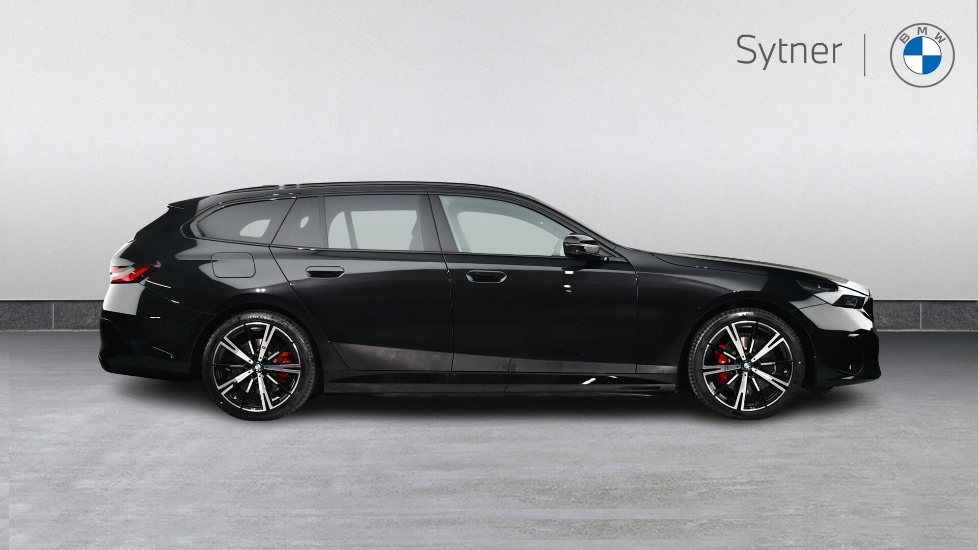 BMW 5 Series view 3