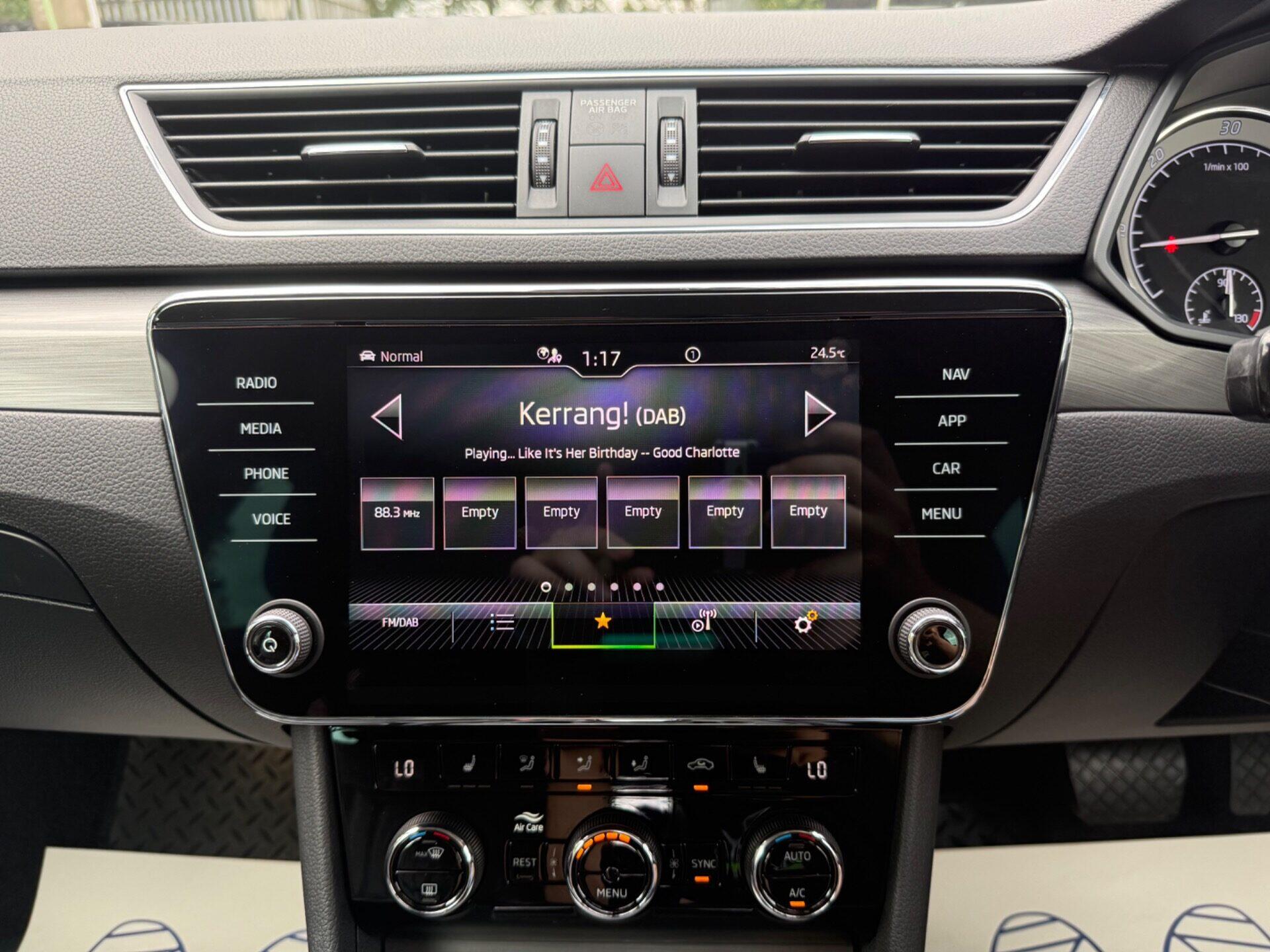 Skoda Superb view 50