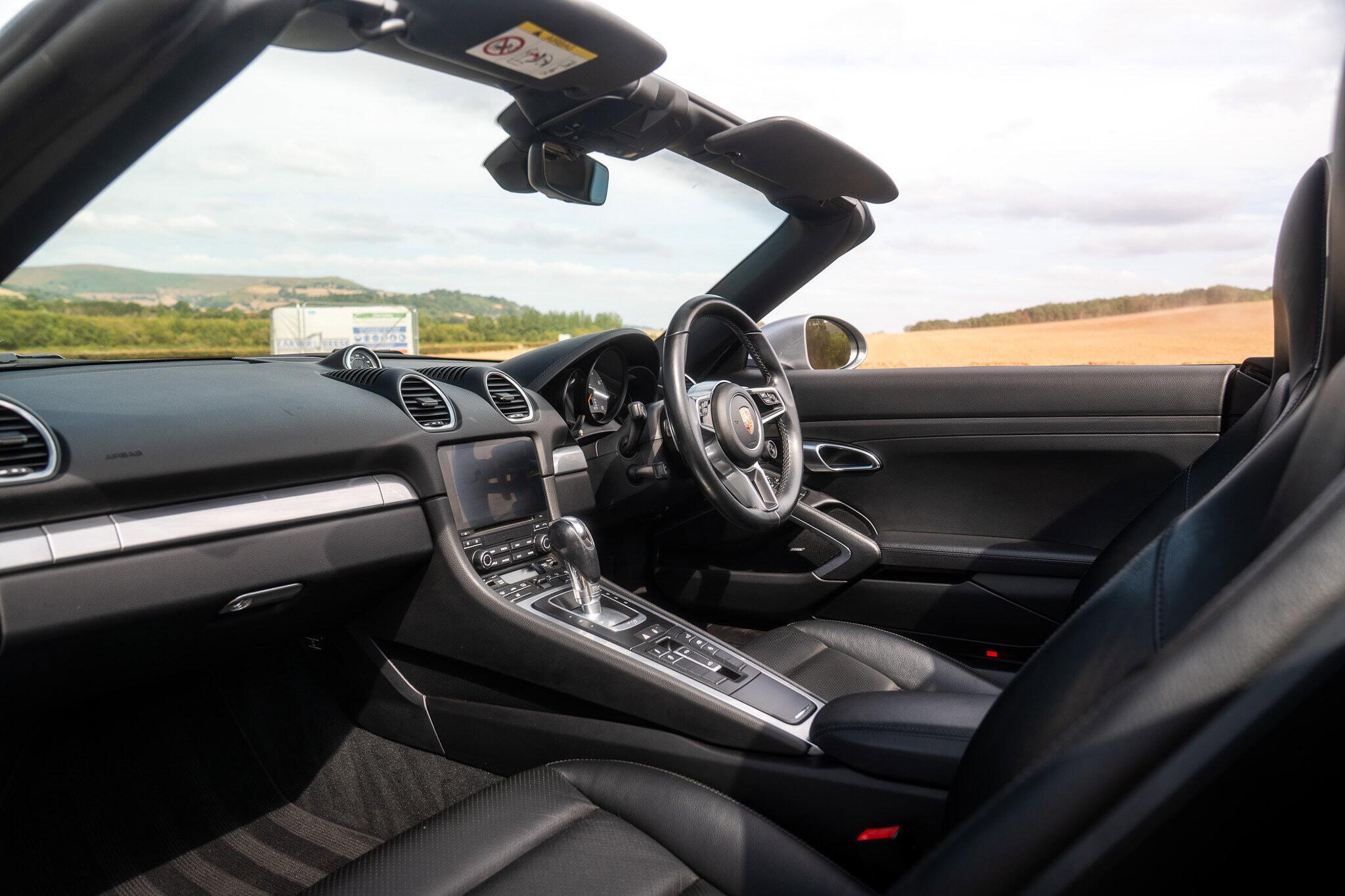 Porsche 718 Boxster view 37