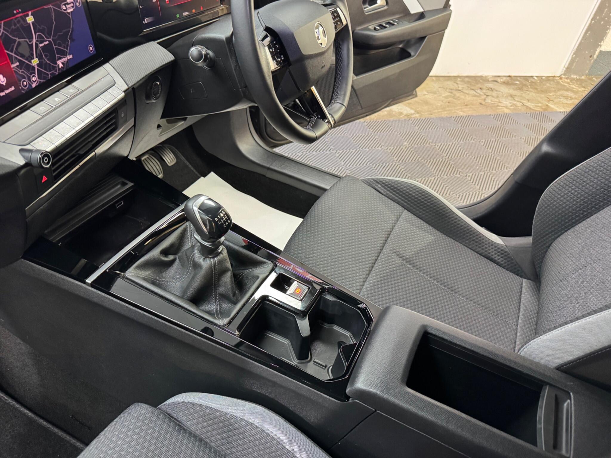 Vauxhall Astra view 43