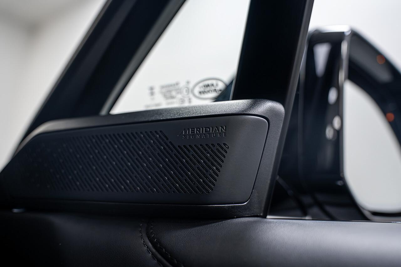 Land Rover Range Rover view 15