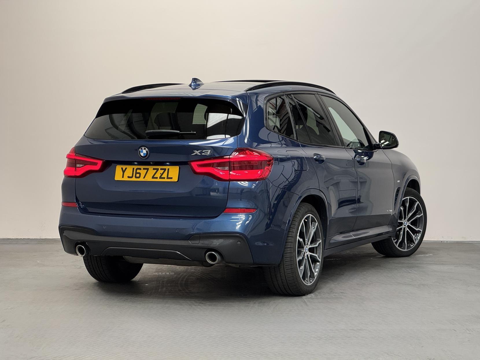 BMW X3 view 16