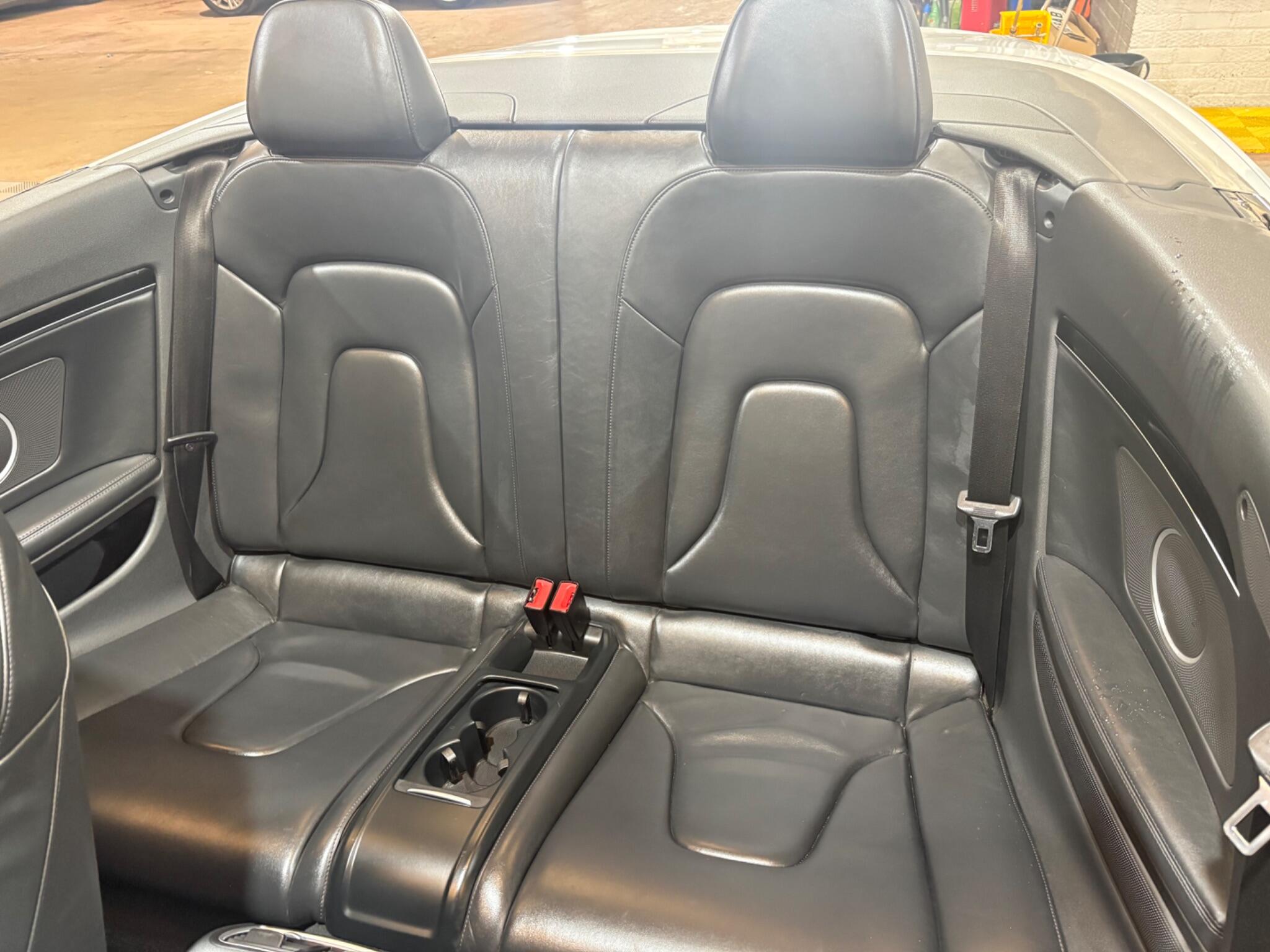 Audi A5 Cabriolet view 24