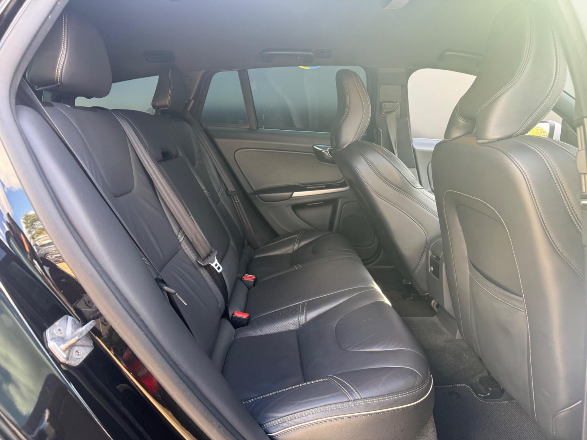Volvo V60 view 17