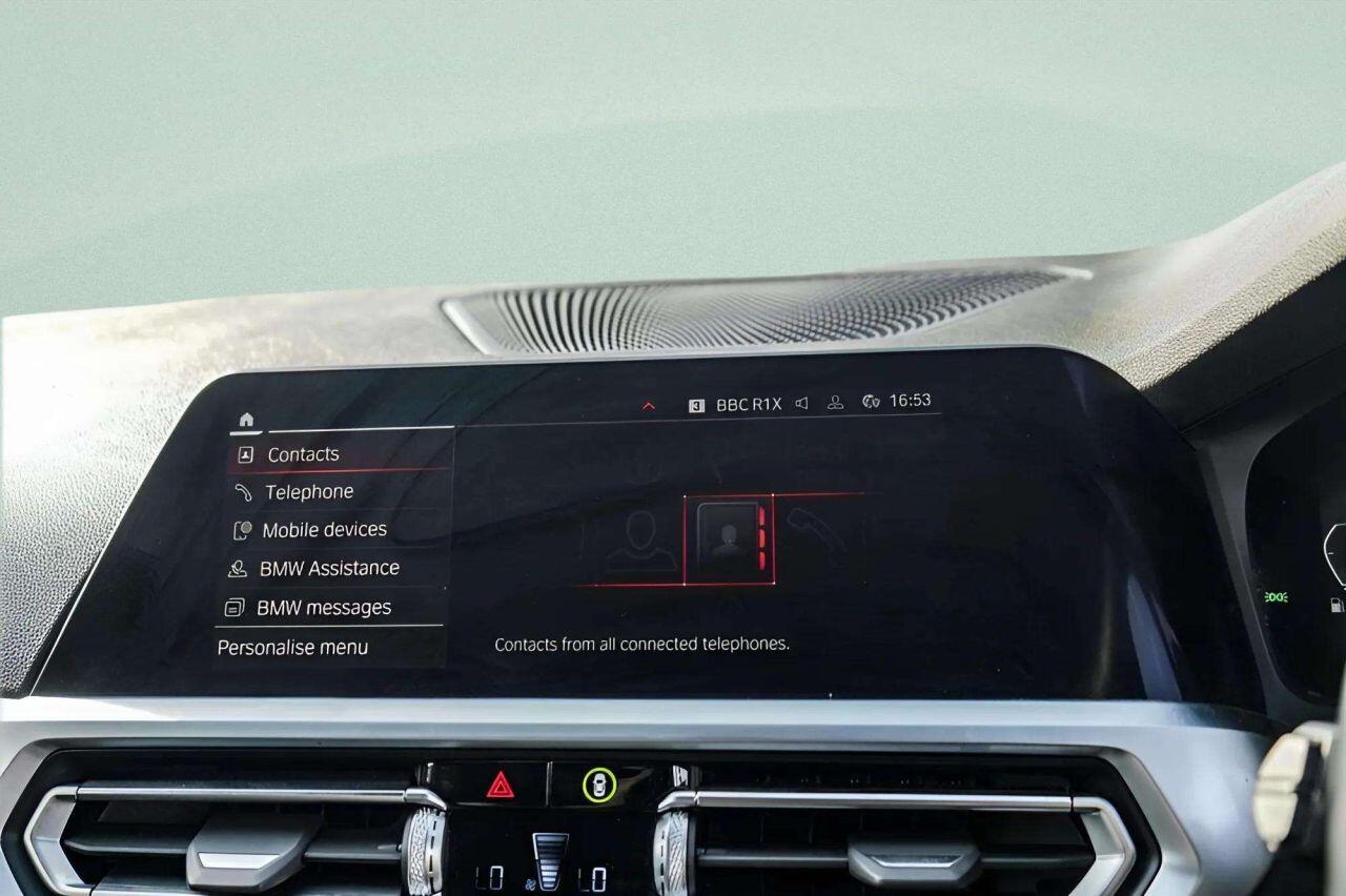 BMW 3 Series view 15