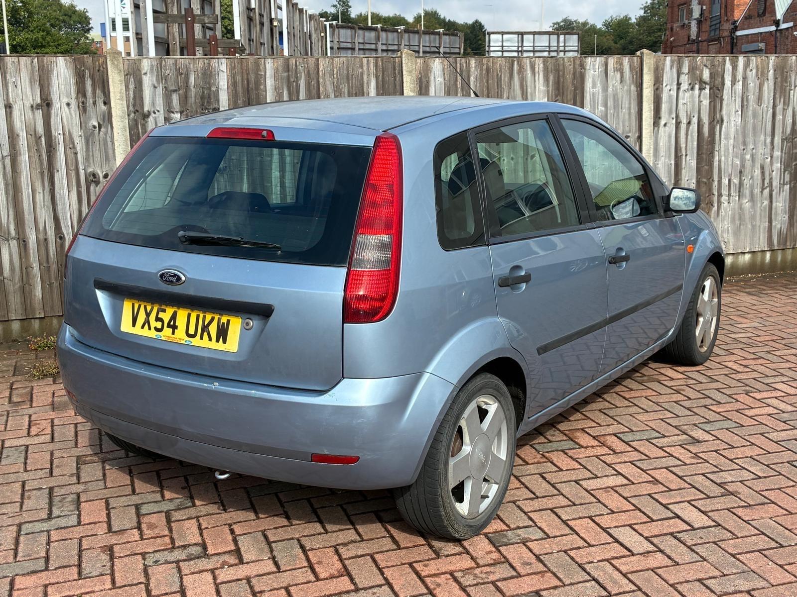 Ford Fiesta view 5