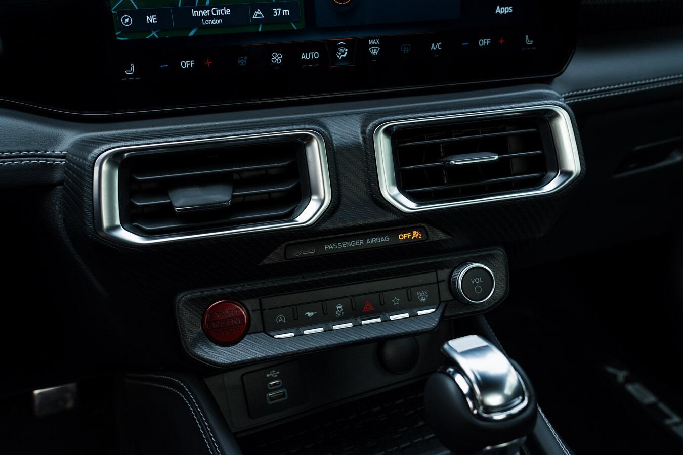 Ford Mustang view 48