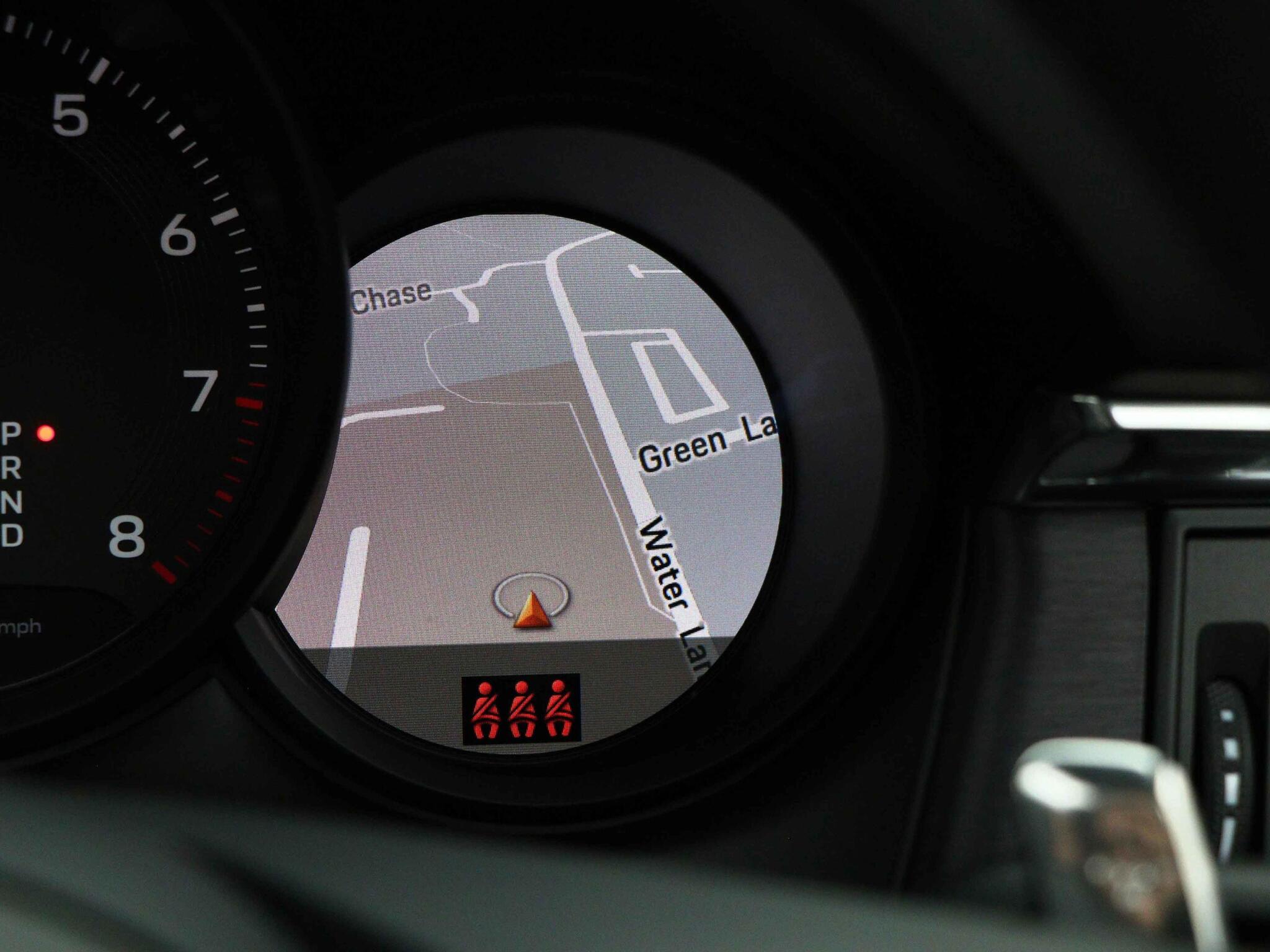 Porsche Macan view 41