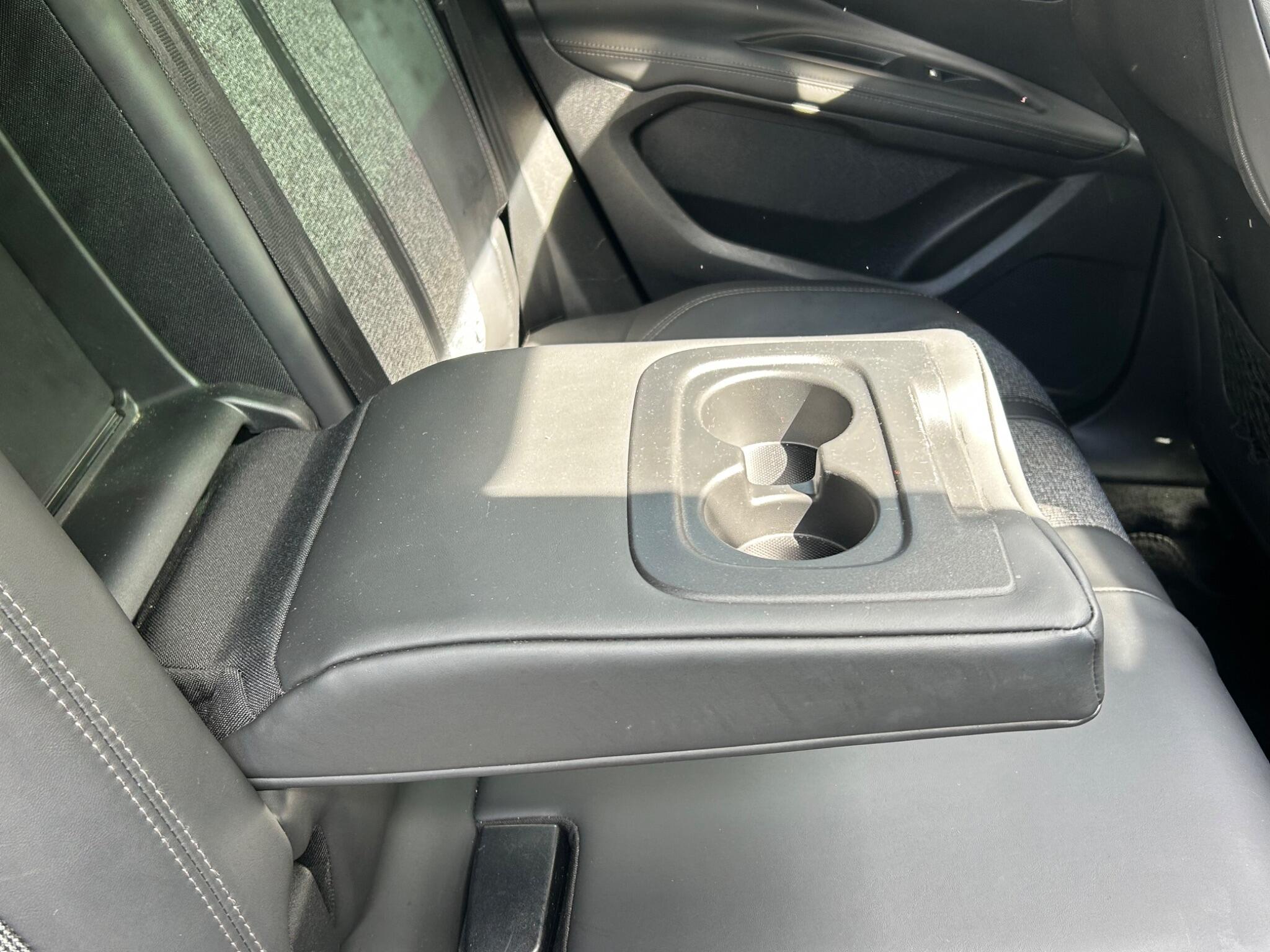 Peugeot 3008 view 25