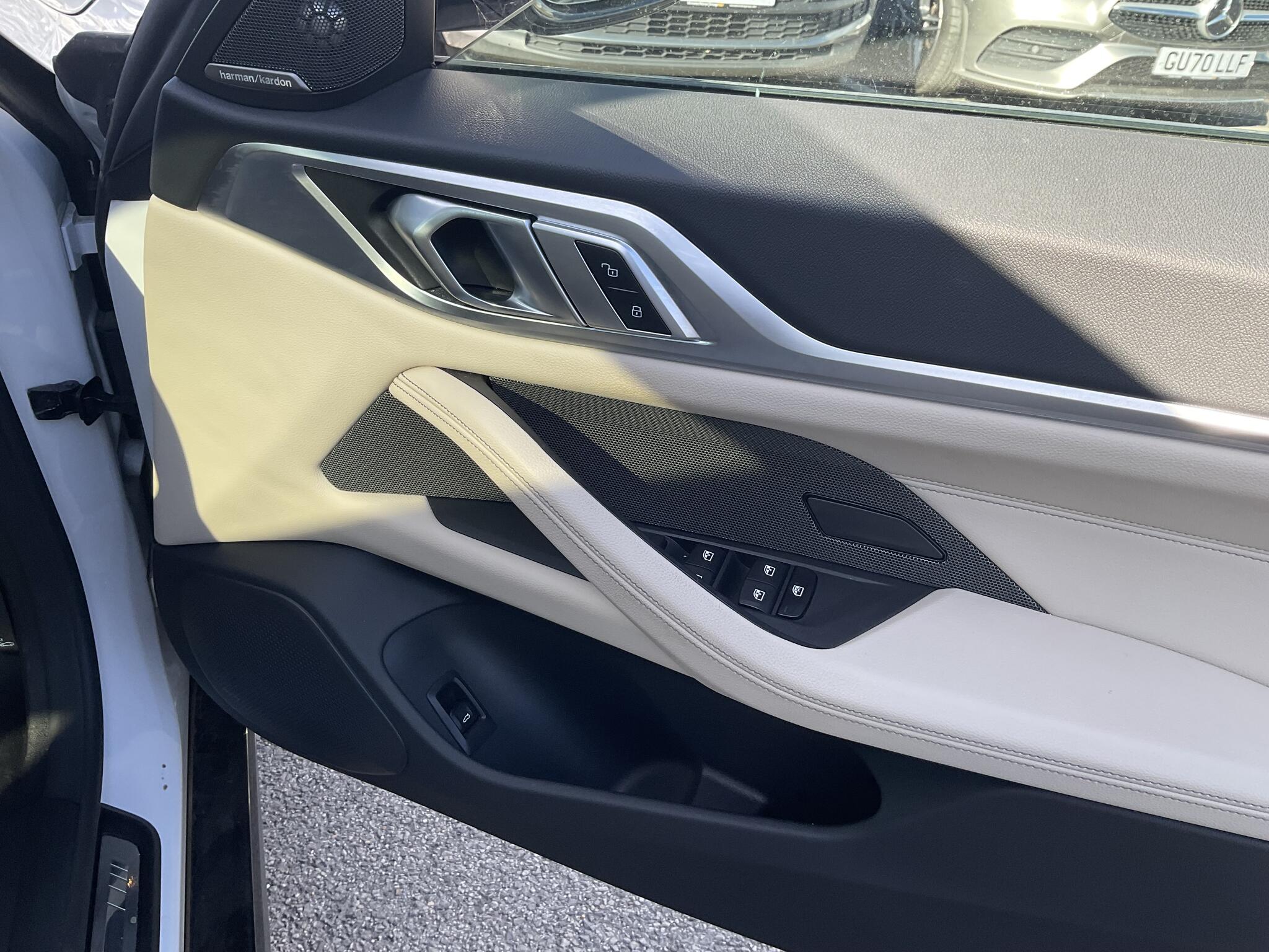 BMW I4 view 36