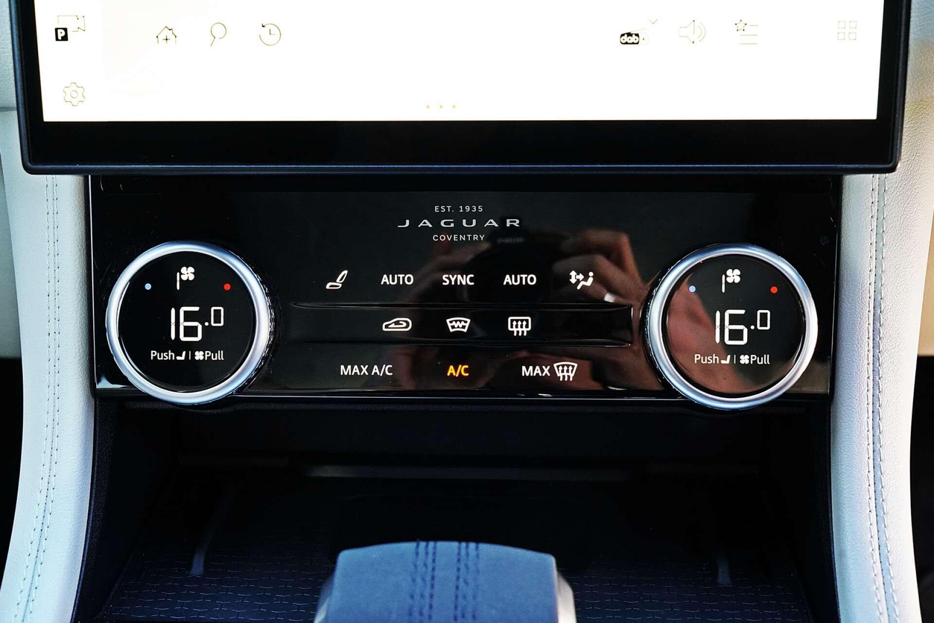 Jaguar F-Pace view 22