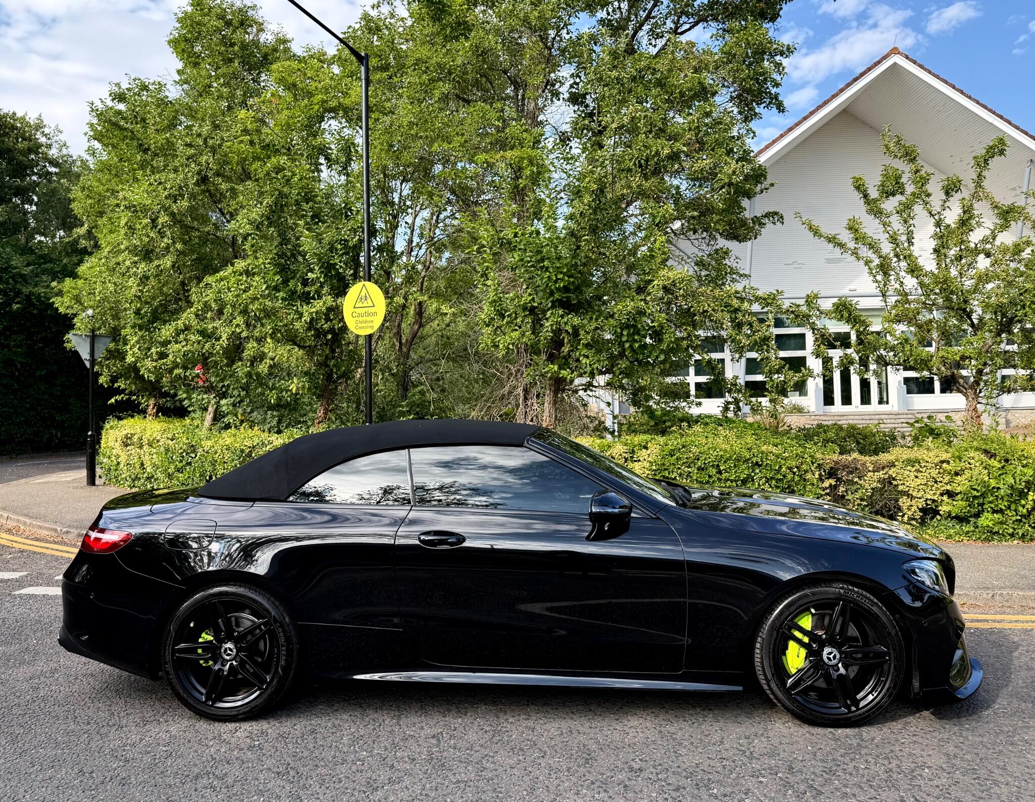 Mercedes-Benz E-Class view 23