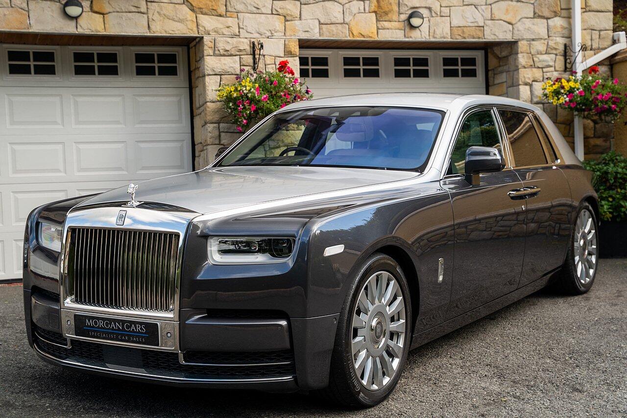Rolls-Royce Phantom view 32