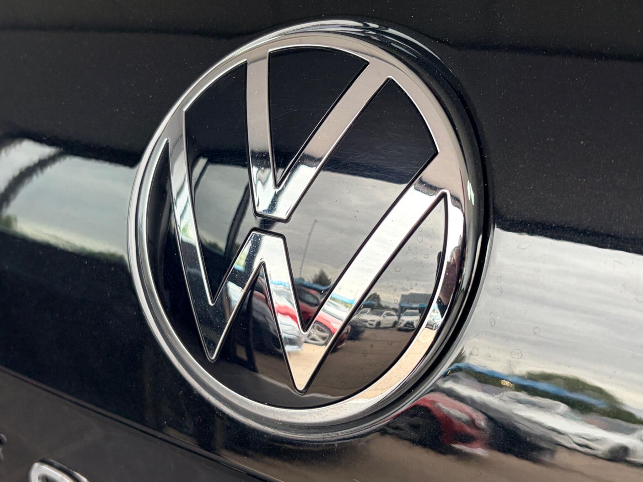 Volkswagen Touareg view 32