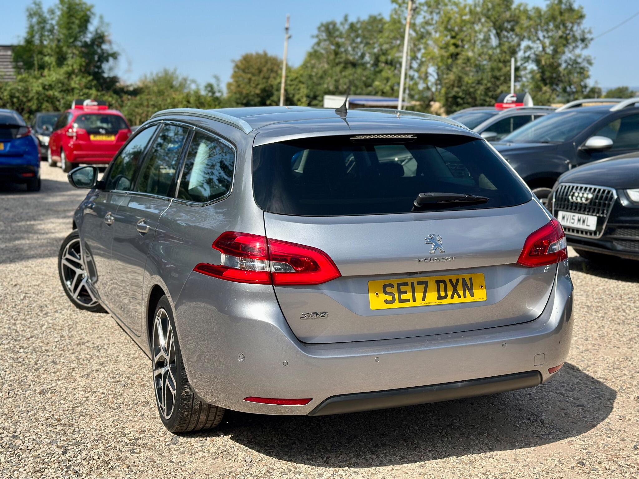 Peugeot 308 view 10