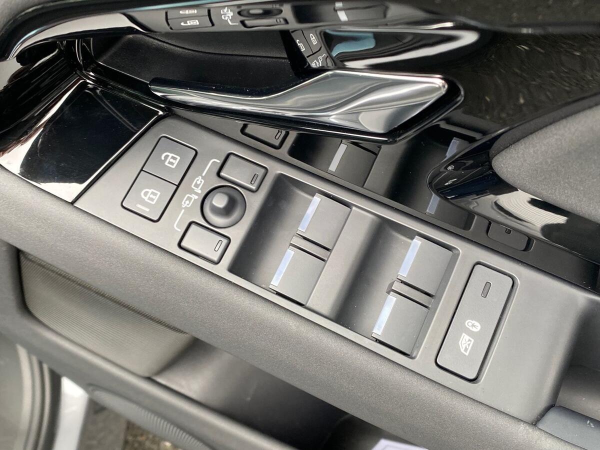 Land Rover Range Rover Evoque view 24